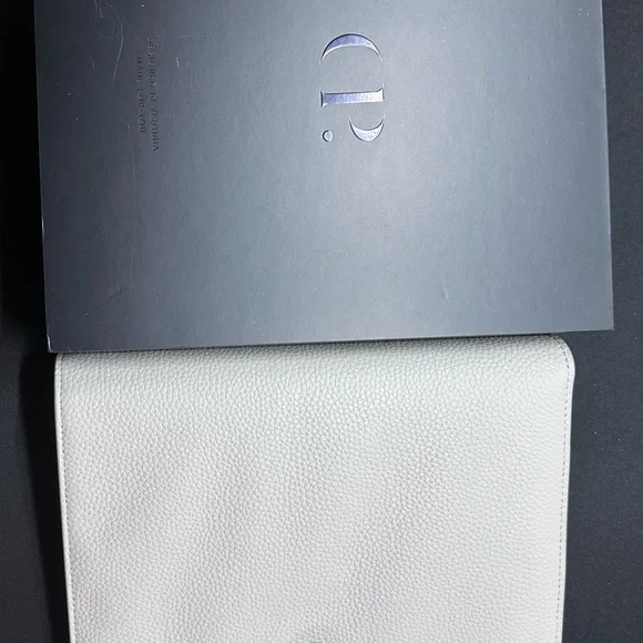 Cloth & Paper A5 Leather Binder - Picture 12 of 13